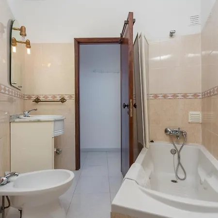 Adorable Blazing Flat - Pool & Garage * Vilamoura
