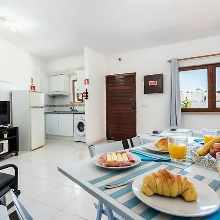 Adorable Blazing Flat - Pool & Garage Daire Vilamoura