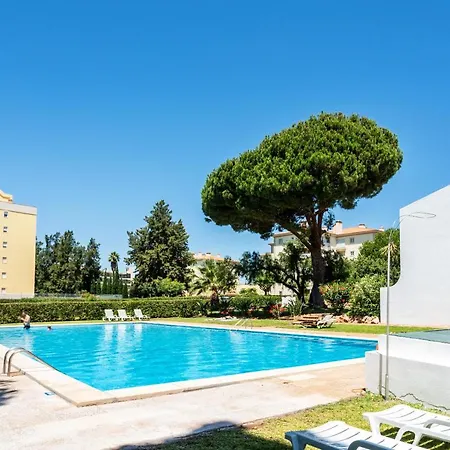 Adorable Blazing Flat - Pool & Garage