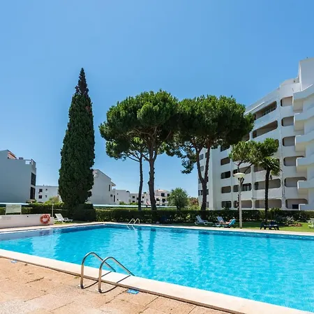 Adorable Blazing Flat - Pool & Garage Vilamoura