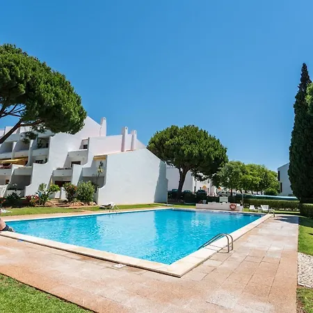 Adorable Blazing Flat - Pool & Garage *